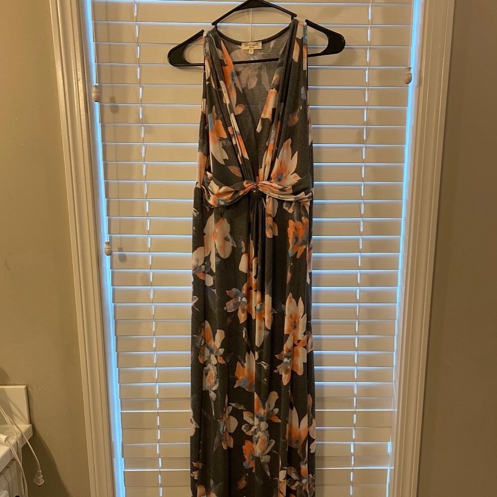 Maternity maxi